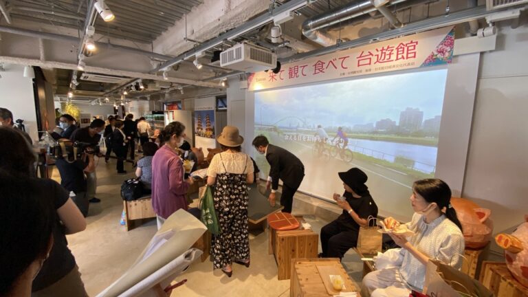 觀光局快閃店台遊館登場　一秒從東京到台灣
