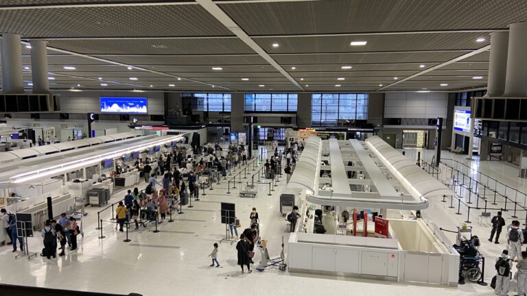 日擬放寬入境隔離　持疫苗接種證明只需十天