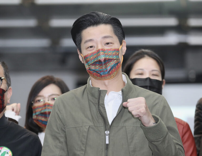 台湾与党、リコール投票と補欠選挙で勝利