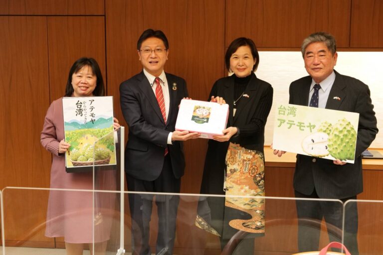 張淑玲横浜処長が田辺市長と面談～静岡まつり出展に合わせ