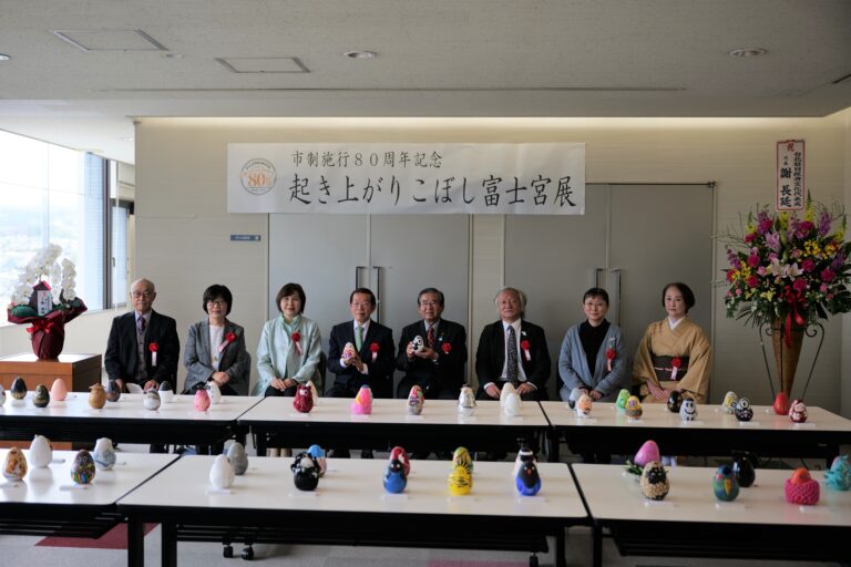 友好都市5周年記念、謝代表が富士宮市を訪問