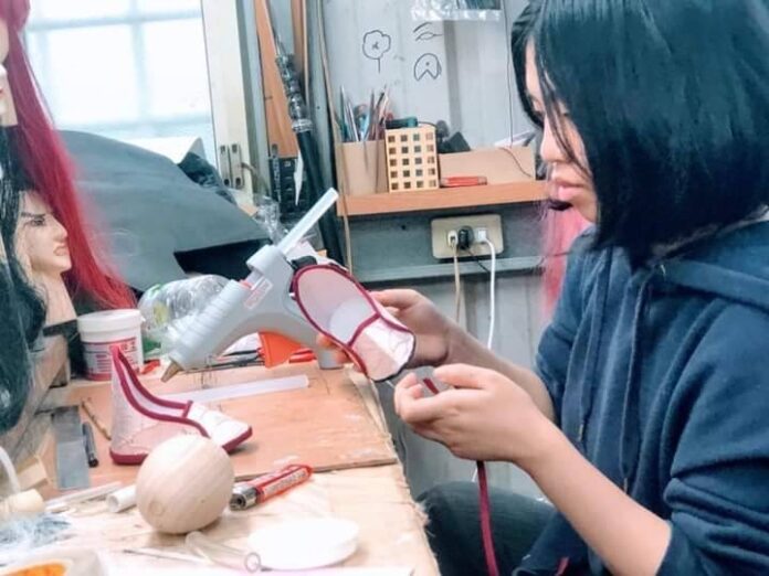 連佳瑜創作木偶時的風景