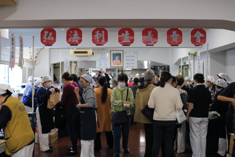 慈濟「弘法利生」義賣會 　推廣蔬食減碳解思鄉情