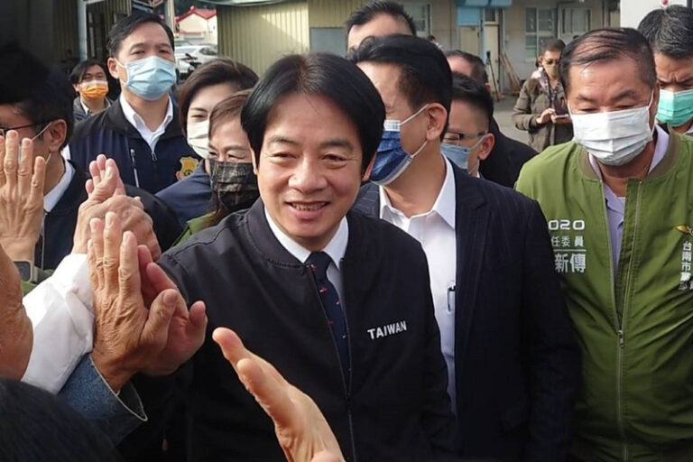 頼清徳副総統が民進党首に就任