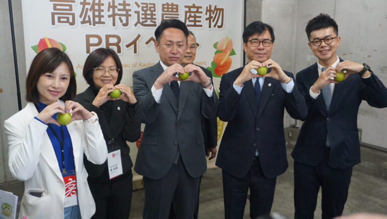 高雄市長陳其邁赴日宣傳蜜棗　力邀日本朋友「棗到幸福」