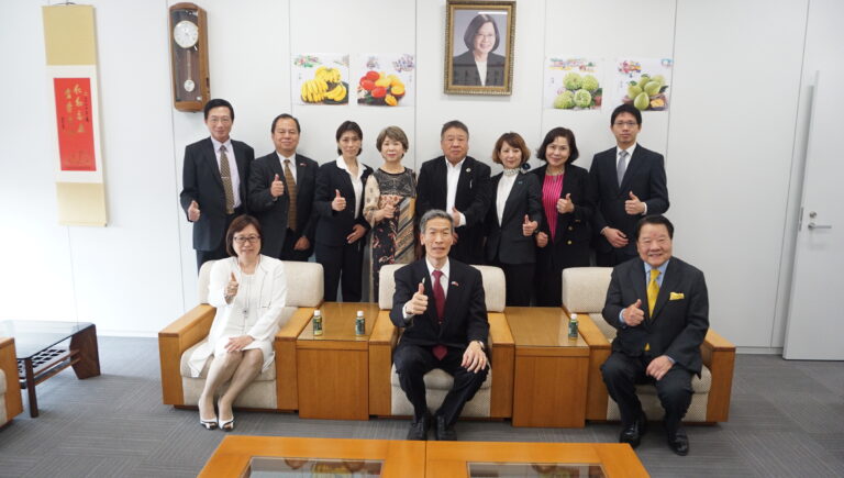 日總第十一屆新團隊訪大阪辦事處　意見交流與分享經驗