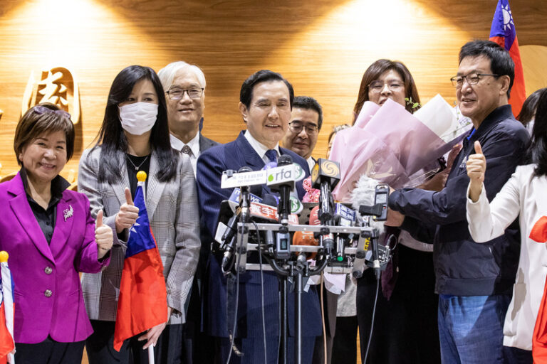 史上初、台湾総統経験者が中国本土を訪問