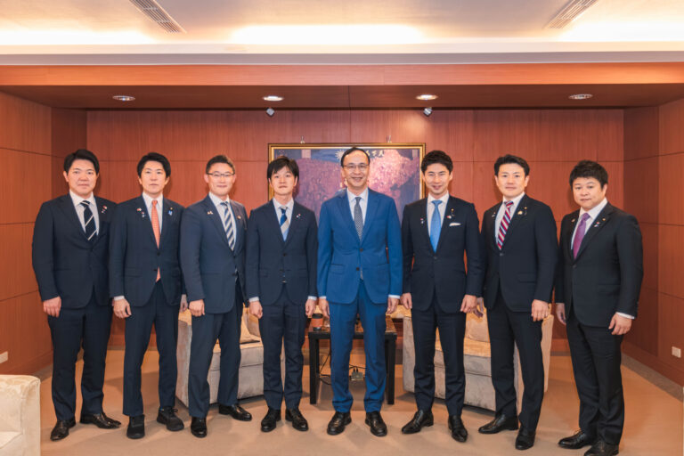 【日台友好】自民黨青年局長鈴木憲和率團訪國民黨 朱立倫親自會面談雙邊關係、區域和平