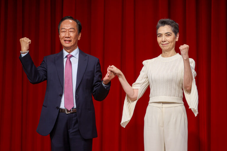 【速報】郭台銘氏の副総統候補に頼佩霞氏～台湾次期総統選