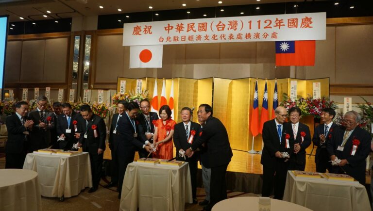 橫濱辦事處賀國慶　贈送台南文旦支持日本水產