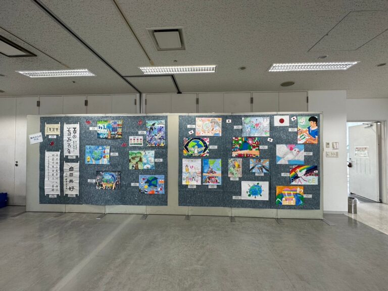 和泉市日本與世界兒童作品展　台灣小學共同參與添增更多國際元素