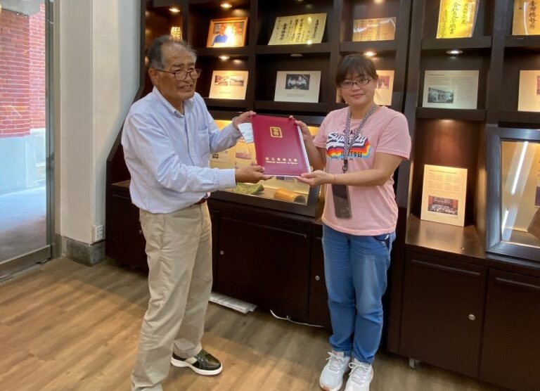 80年前の父親の学籍簿と対面した台湾旅行