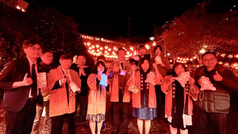 熱川溫泉再現九份燈籠美景　募款支援花蓮地震