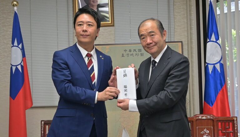 高島宗一郎福岡市長が福岡領事館をお見舞い訪問
