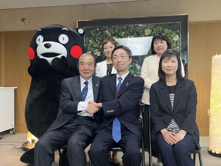 熊本縣木村敬知事稱台灣是熊本最親的國家 　熊本人共同為花蓮災民祈福
