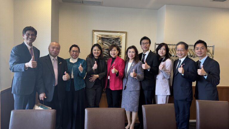 王紹旬所長就任に祝福の歓迎会　横浜分処の張処長が主催