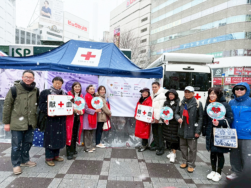 左1:日本台灣基進之友會會長林省吾/左2:台醫人協會會長許青峰、在日台灣同鄉會會長王紹英、日總青商會會長李怡君，以及東京青商部長游晉豪等代表共同到場響應，展現僑界團結一致的力量。