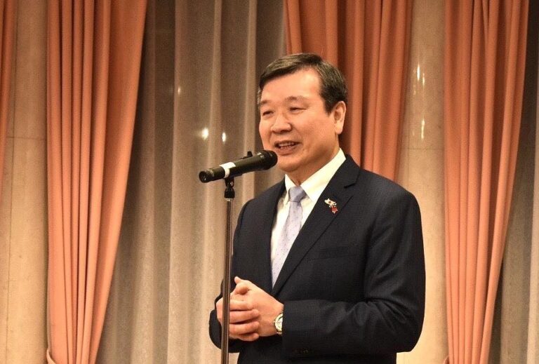 李逸洋大使接受朝日新聞盛岡總局之專訪