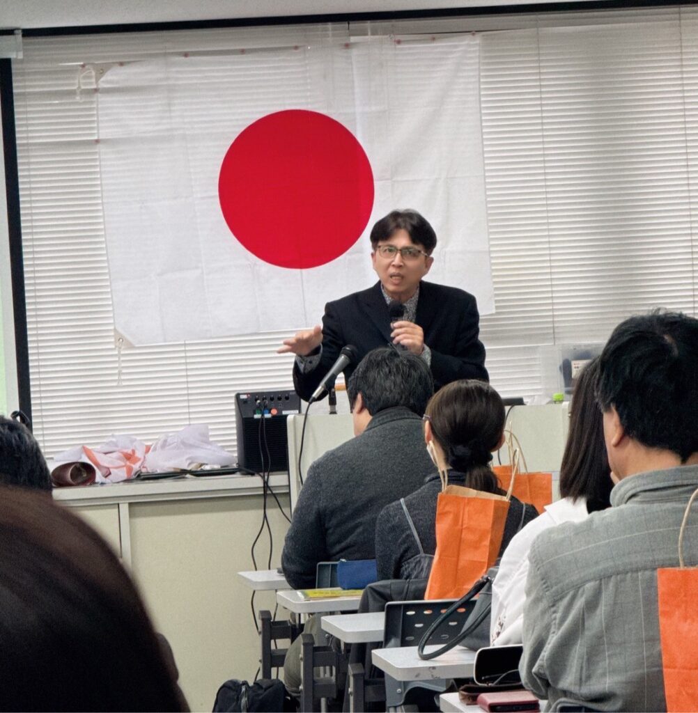 陳韋辰先生