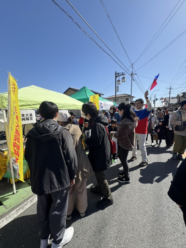 客戶排隊購買