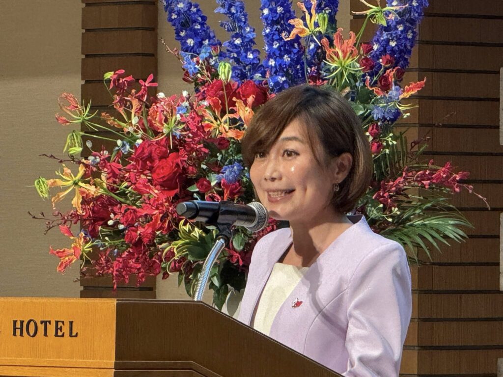 總統府發言人郭雅慧受邀訪日交流成為日台友好議連總會貴賓(圖/駐日代表処)