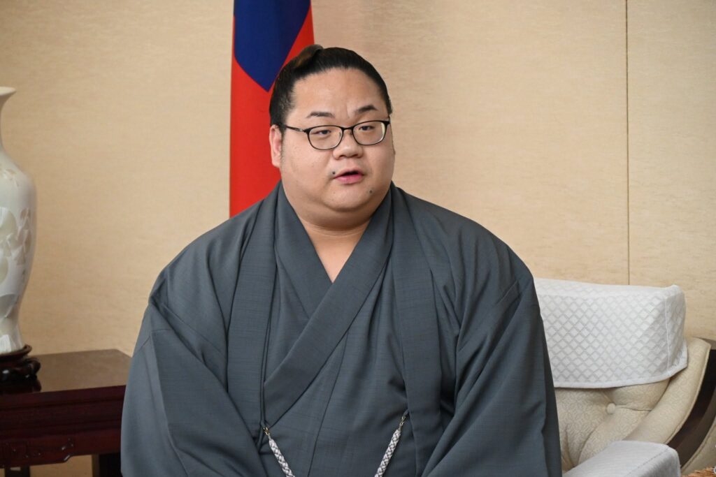 東白龍雅士力士